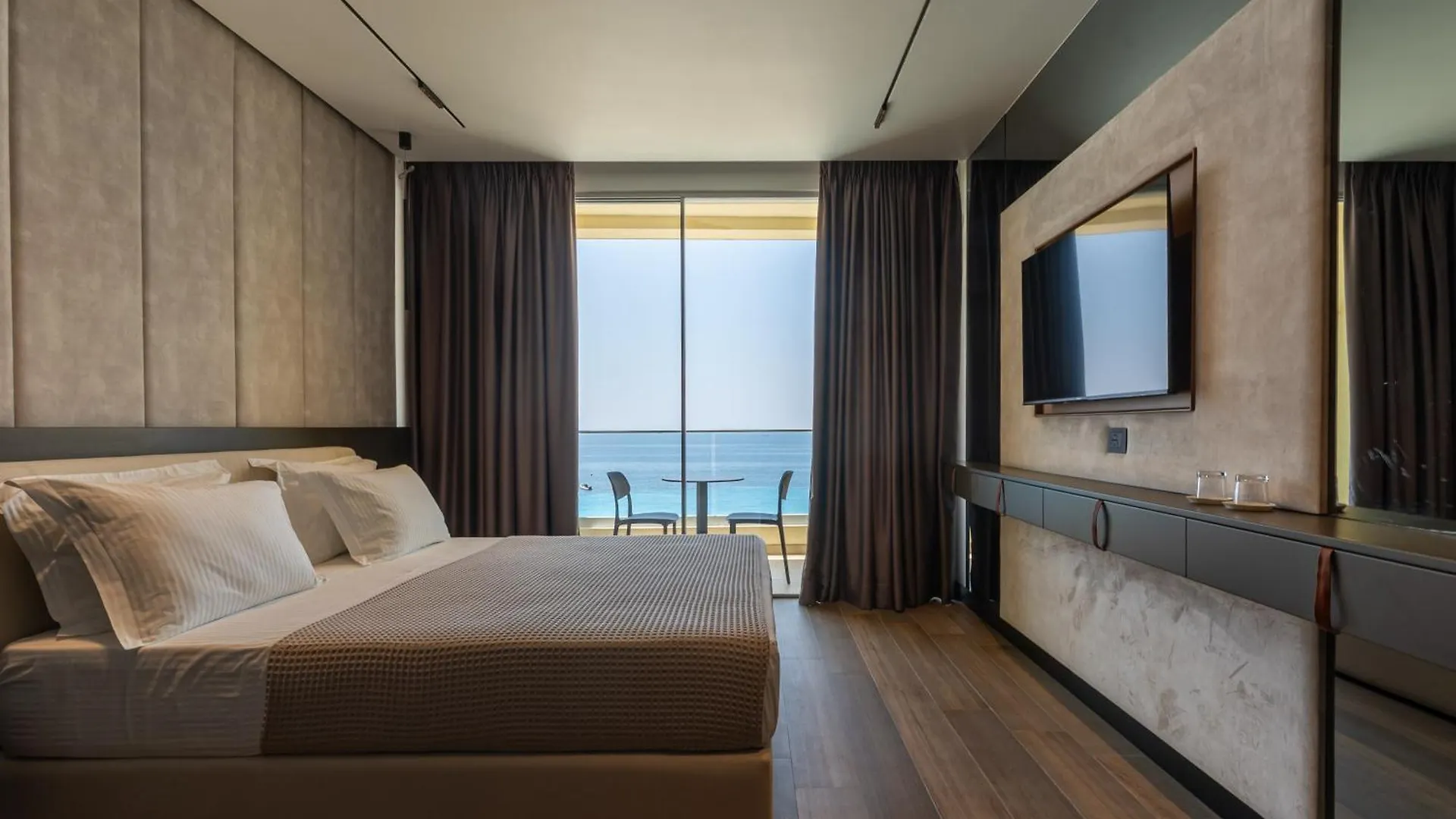 ****  Kaiser Hotel Dhërmi Albânia