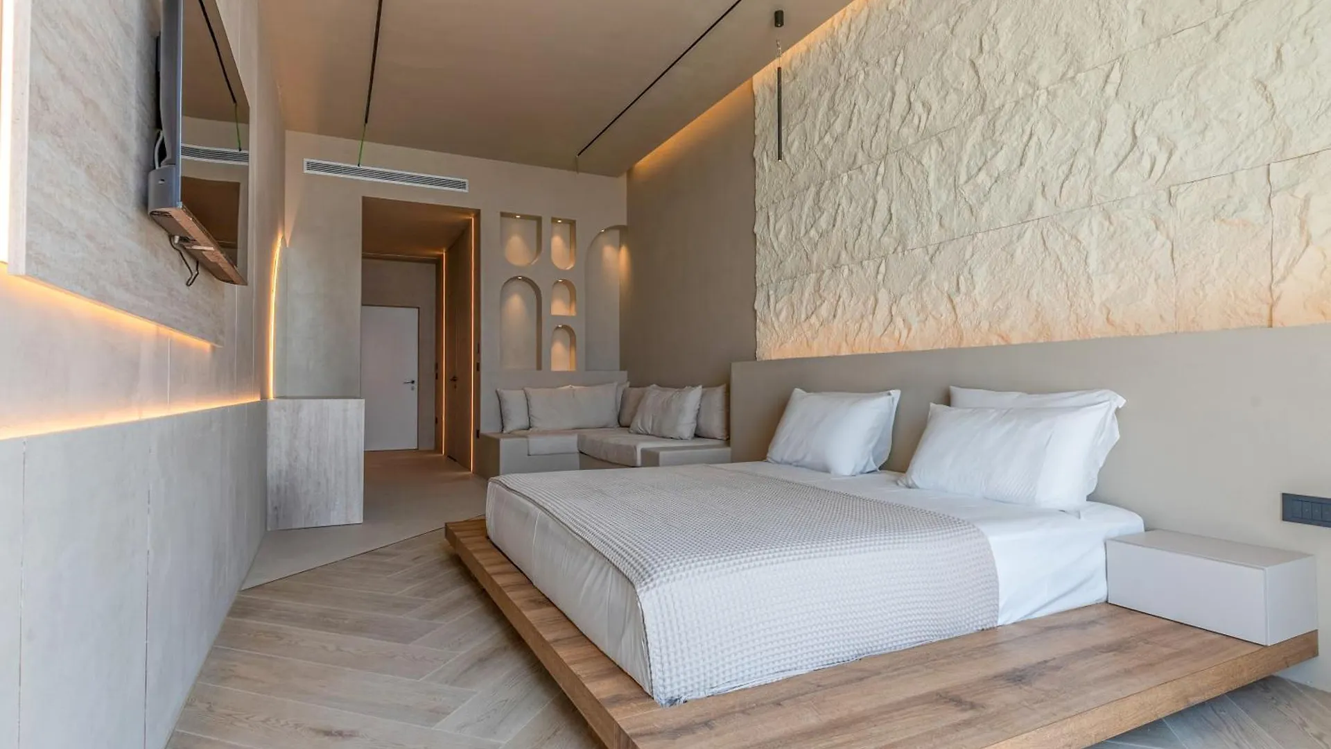 Kaiser Hotel Dhërmi 4*,